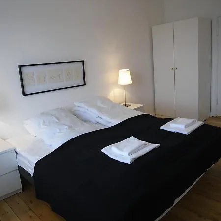 Cozy Apartment In Vibrant Nordvest アパート